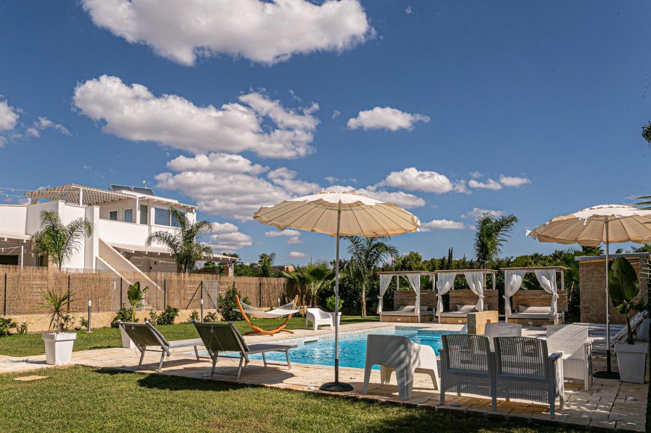 Resort Almaredamarra Con Piscina E Idromassaggio Sul Mare Torre San Giovanni Exterior foto