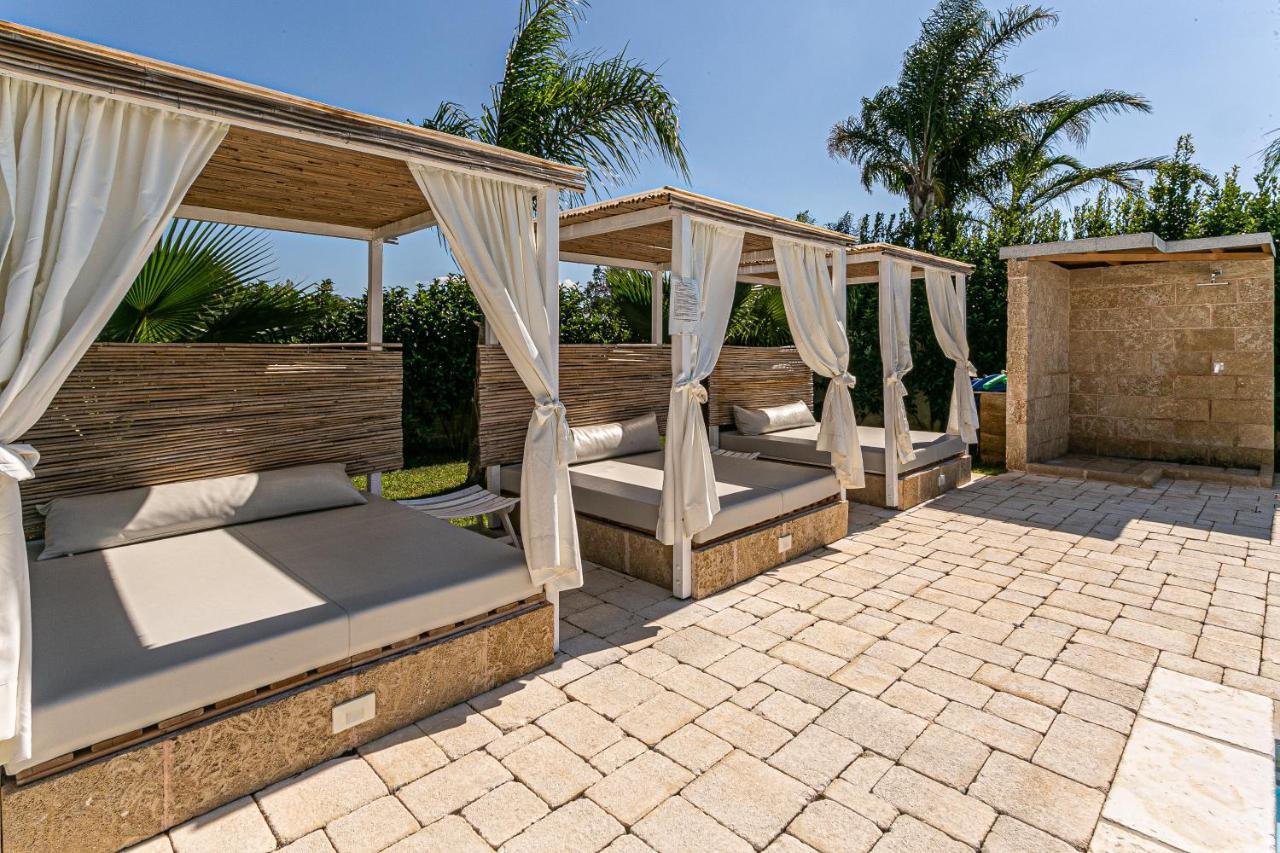 Resort Almaredamarra Con Piscina E Idromassaggio Sul Mare Torre San Giovanni Exterior foto